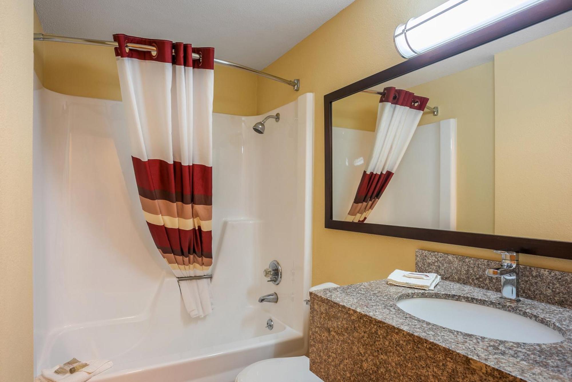 Red Roof Inn Де-Мойн Екстер'єр фото